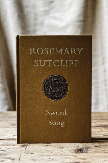 Rosemary Sutcliff, Sword Song - Slightly Foxed Cubs
