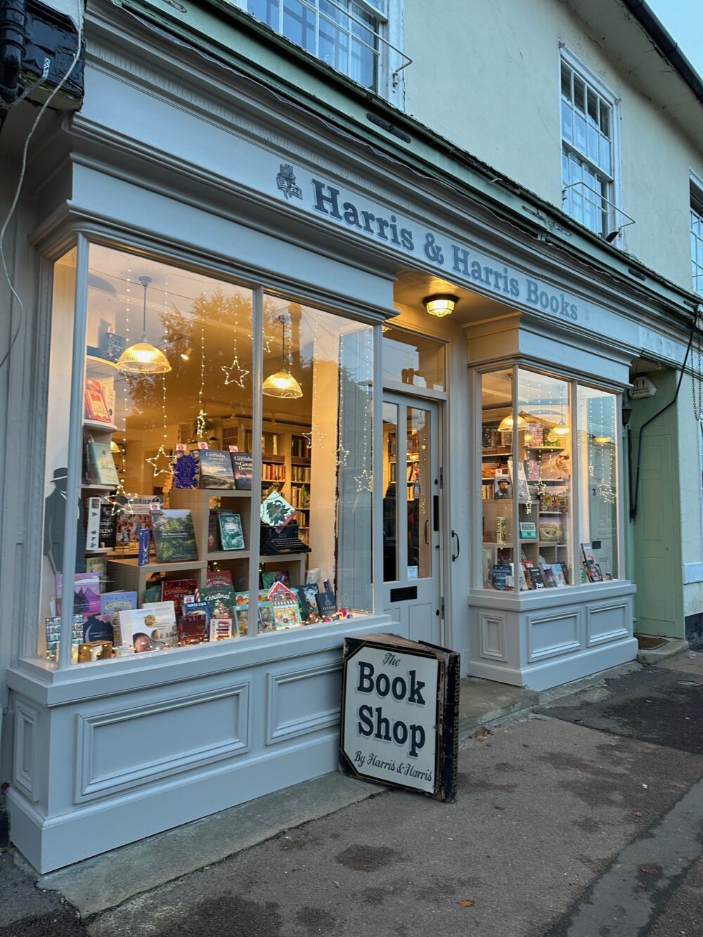 Harris & Harris Books | Bookshop of the Quarter, Winter 2023
